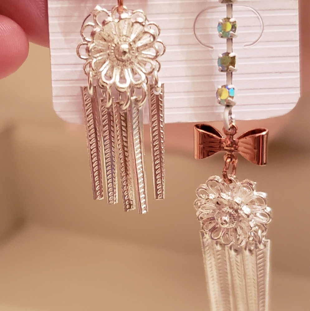 Earring - Picture 4 of 4